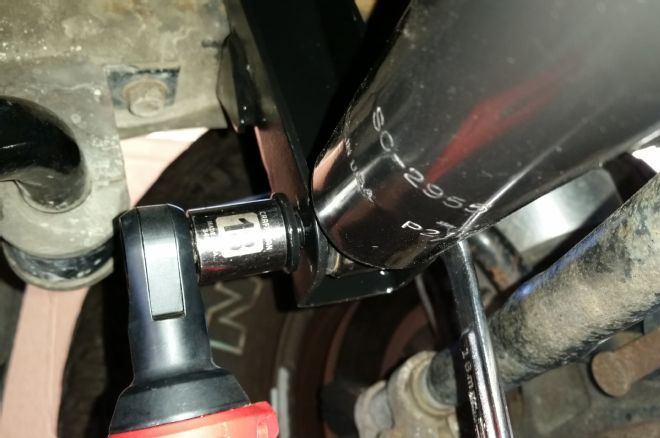 Installing Ford’s OEM Commercial Steering Damper on 2002 Ford E-350 Van