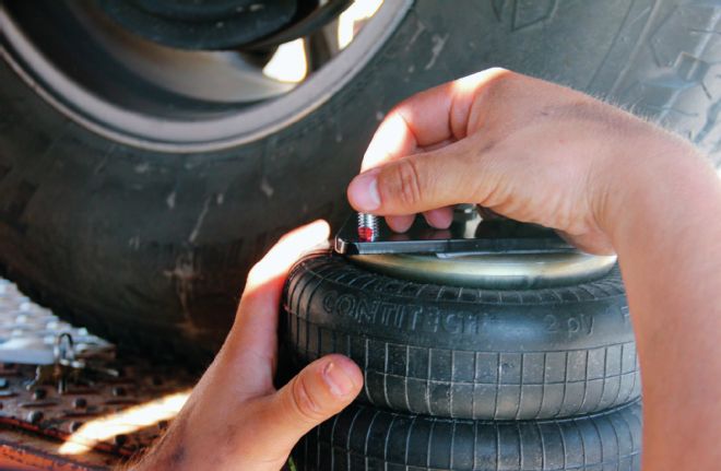 2014 Ram 2500 Big Wig Air Spring Kit Install - In the Bag