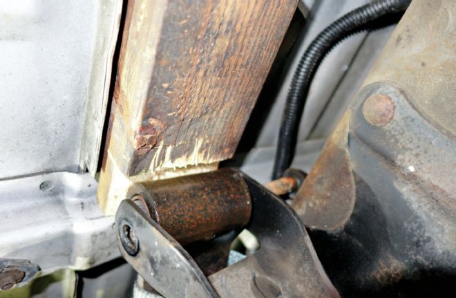 1995 Ford F-350 Suspension Upgrade - Shock Therapy