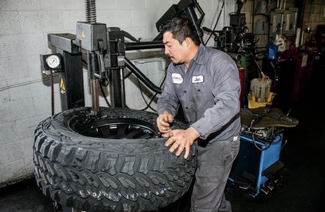 1997 Ford F150 Tire Mounting