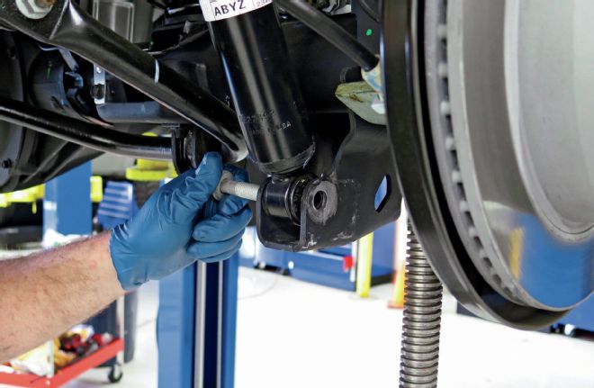 2015 Chevrolet Tahoe Crown Suspension Lowering Kit Install 08