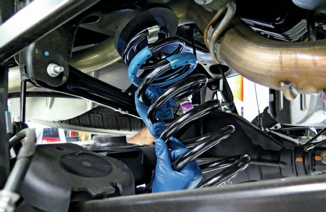 2015 Chevrolet Tahoe Crown Suspension Lowering Kit Install 09