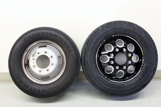 2010 Ford F 350 Super Duty Stock Wheels Vs After Market