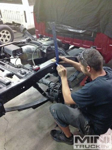 Nfamus Air Suspension Chevy S-10 Kit