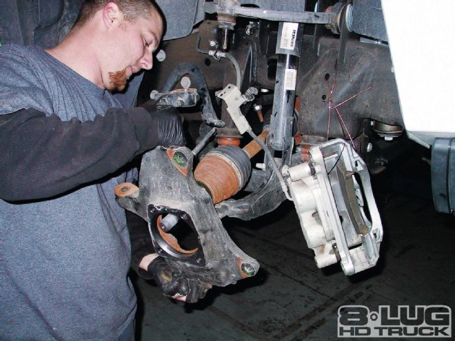 Right-Sized Lift: McGaughys 7-Inch GM Suspension Lift Kit