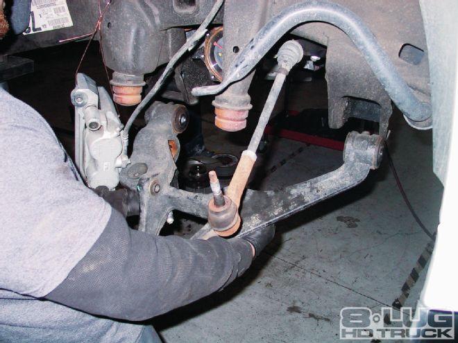Right-Sized Lift: McGaughys 7-Inch GM Suspension Lift Kit