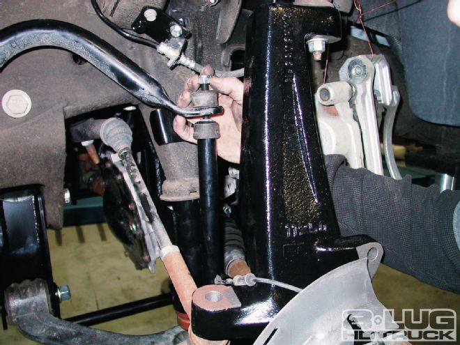 Right-Sized Lift: McGaughys 7-Inch GM Suspension Lift Kit