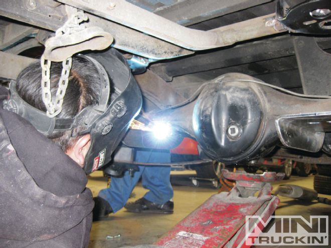 Bagging A 1973 Datsun Bulletside