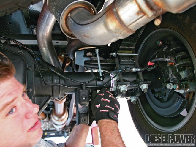How-To: Air Springs and Antisway Bars for Extra Load Capacity
