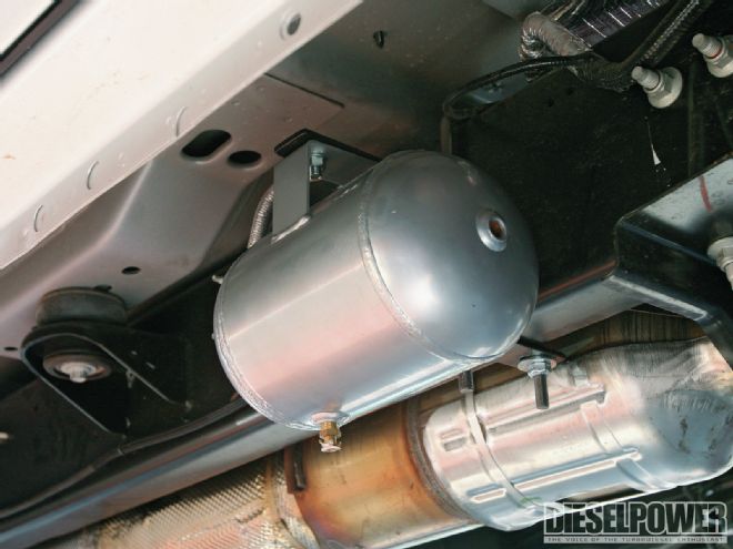 How-To: Air Springs and Antisway Bars for Extra Load Capacity