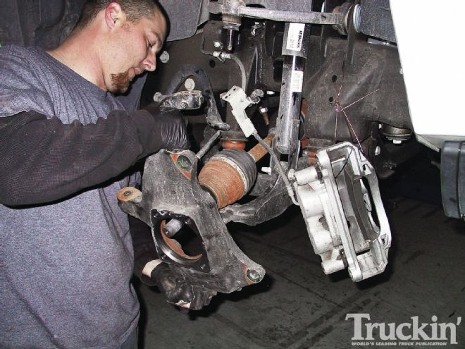McGaughys Lift Kit on a 2011 GMC Sierra Denali 2500HD - High Expectations