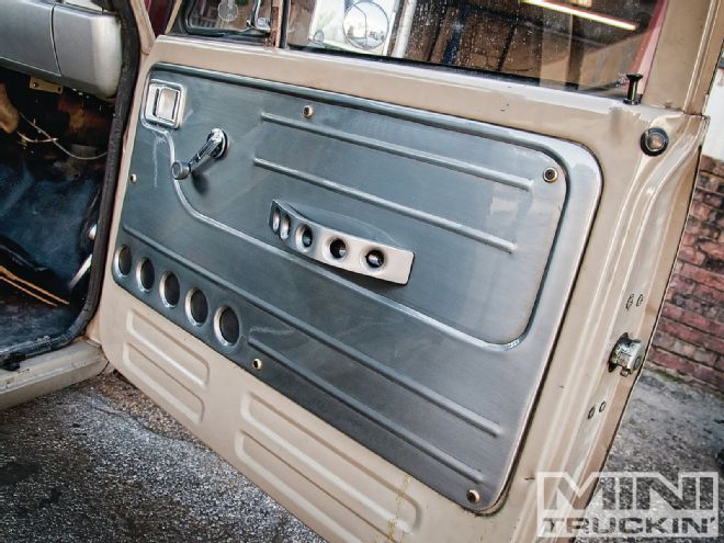 Inner View: Nfamus Air Suspension