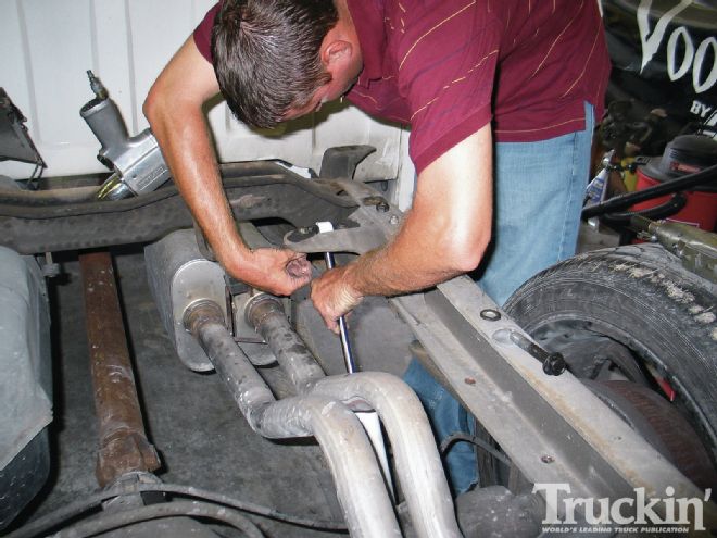 3/4 Ton Truck Lowering - Too Low To Tow? Never!