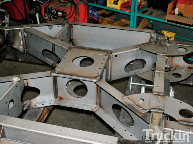 Big-Time Fun For F-100s - Tech