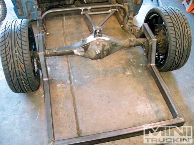 TRE 5 Customs Mitsubishi Mighty Max Build - Hydroholics Mitsu