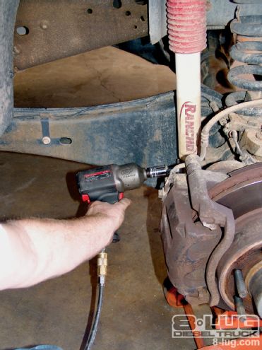 Chassis Tech Airbag Kit on a 2005 Ford F-350 - Tow With Ease