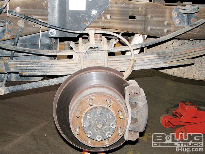 Chassis Tech Airbag Kit on a 2005 Ford F-350 - Tow With Ease