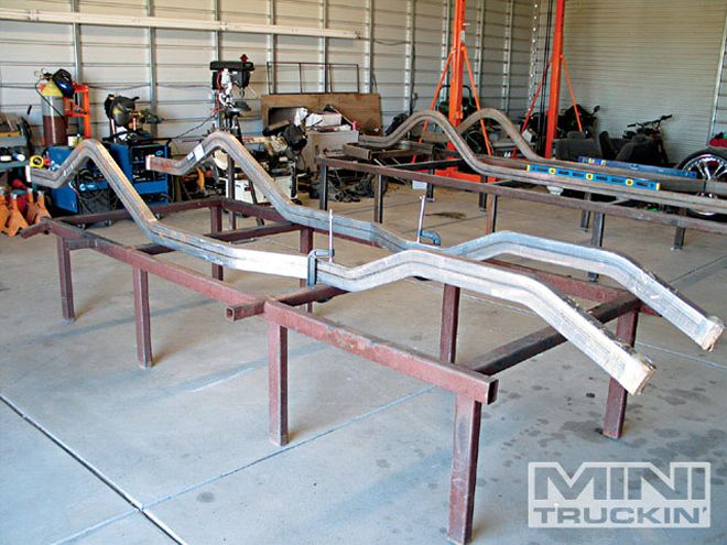 Full Frame Build On A 1972 Toyota Hilux - Project Low Lux