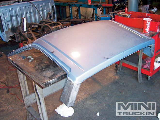 Wicked Nissan Hardbody Buildup on Hydraulics