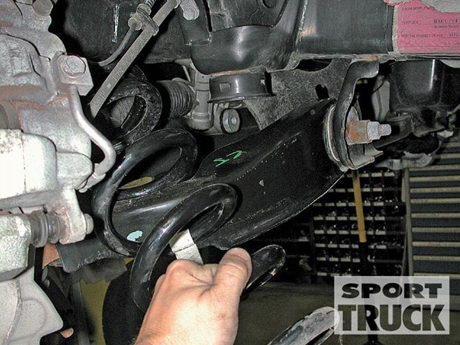 2009 Dodge Ram Adjustable Suspension System - Bringing Down The Ram