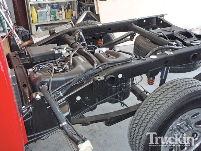 2008 Chevy Silverado Suspension Upgrade - Airbags + Toolbox = Laid Out Chevy