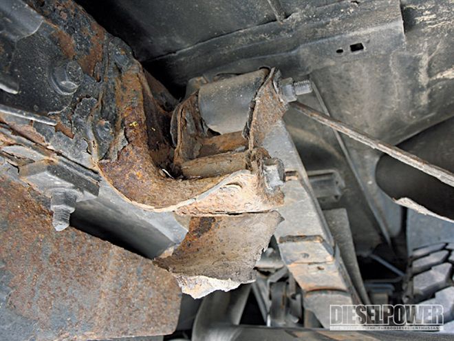 1997 Ford F350 Underbody Rust Removal - Busting Rust