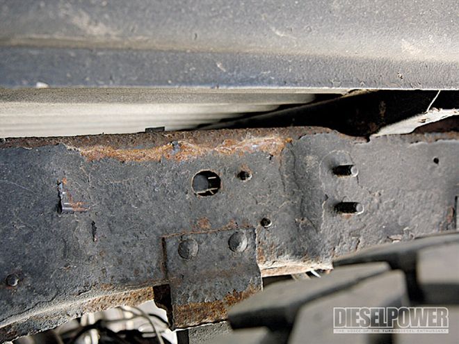 1997 Ford F350 Underbody Rust Removal - Busting Rust