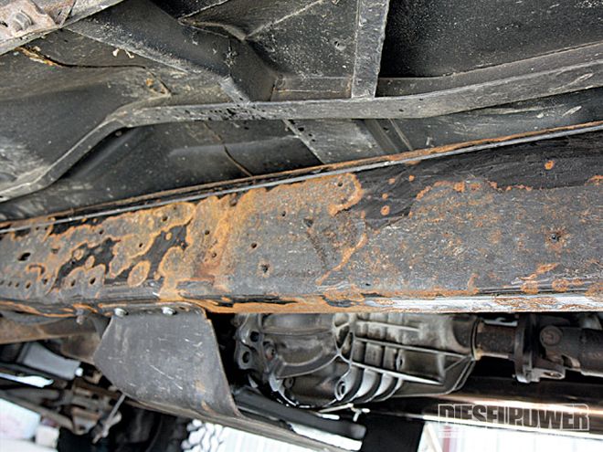 1997 Ford F350 Underbody Rust Removal - Busting Rust