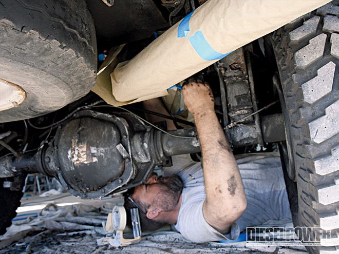 1997 Ford F350 Underbody Rust Removal - Busting Rust