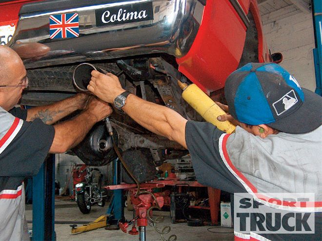 DJM Lowering Kit On A 1997 Dodge Ram - Fighting Rusty Old Hardware