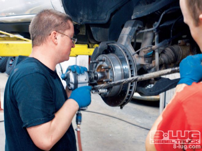 Rancho 4-Inch Lift On A 2004 Chevy Silverado 2500HD Duramax - Pick It Up!