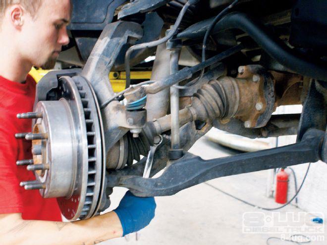 Rancho 4-Inch Lift On A 2004 Chevy Silverado 2500HD Duramax - Pick It Up!