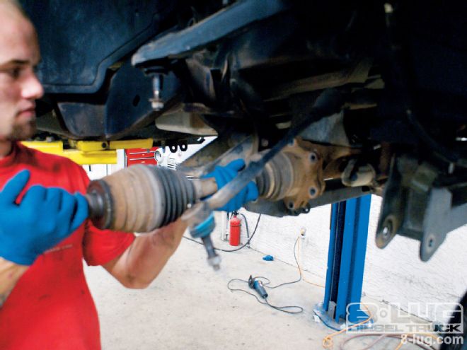 Rancho 4-Inch Lift On A 2004 Chevy Silverado 2500HD Duramax - Pick It Up!