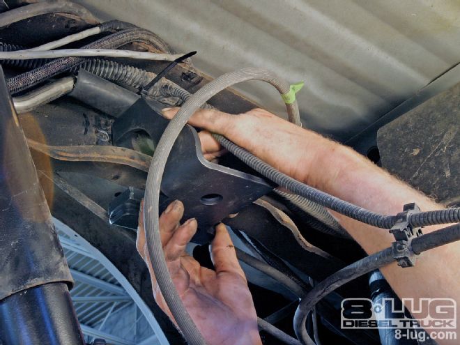 Firestone Ride-Rite Air Helper Springs Install on a 2006 Ford F-250 - Gimme A Lift