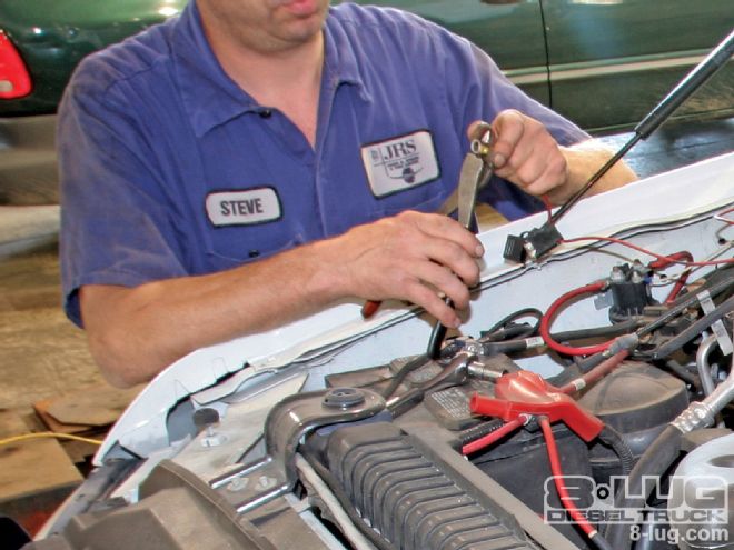 Firestone Ride-Rite Air Helper Springs Install on a 2006 Ford F-250 - Gimme A Lift