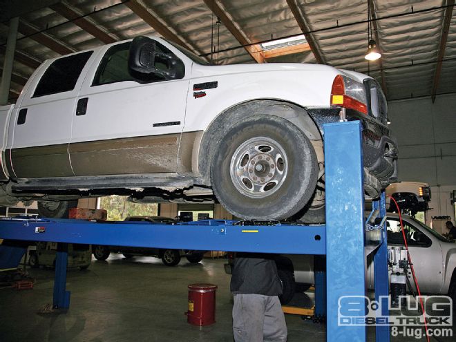 Suspension Lift Kit on a Ford F-350 - Pro Comp Package Deal