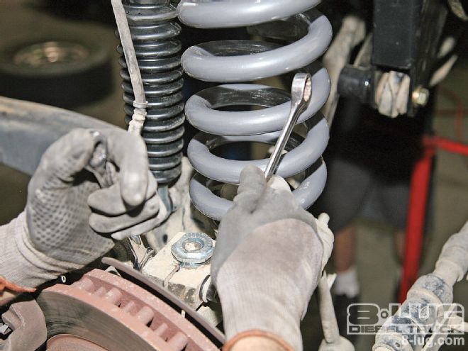Suspension Lift Kit on a Ford F-350 - Pro Comp Package Deal