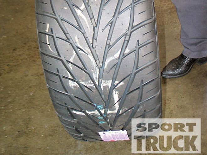 2007 Toyota Tundra Ground Force Drop Kit tread Design