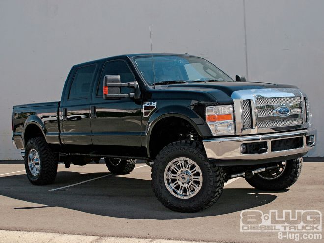 Icon Lift Kit on a 2007 Ford F-250 Super Duty - Iconography