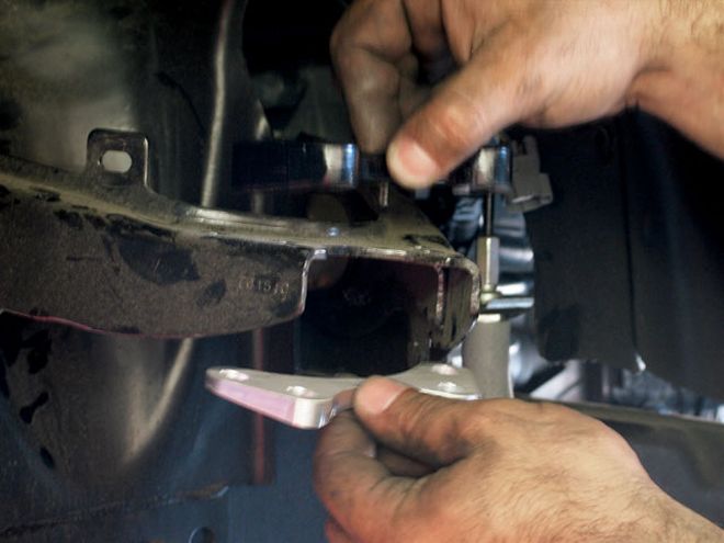 Lowering the Suspension of a 2007 Chevy Colorado - MMM...Drop