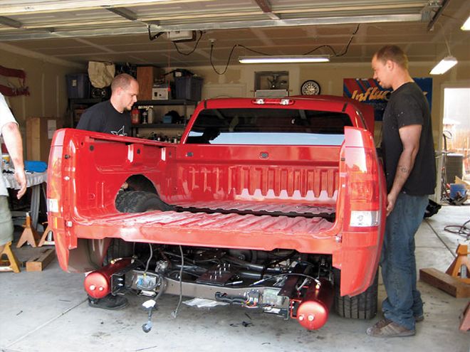 2007 Gmc Sierra Custom Airbag Suspension garage