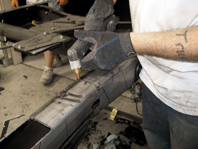 2007 GMC Sierra Air Bag Suspension - Lay Out  a Late Model