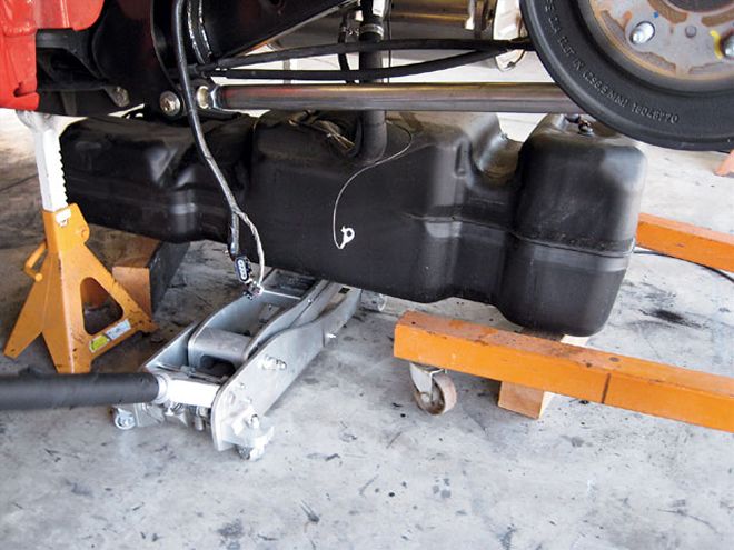 2007 GMC Sierra Air Bag Suspension - Lay Out  a Late Model