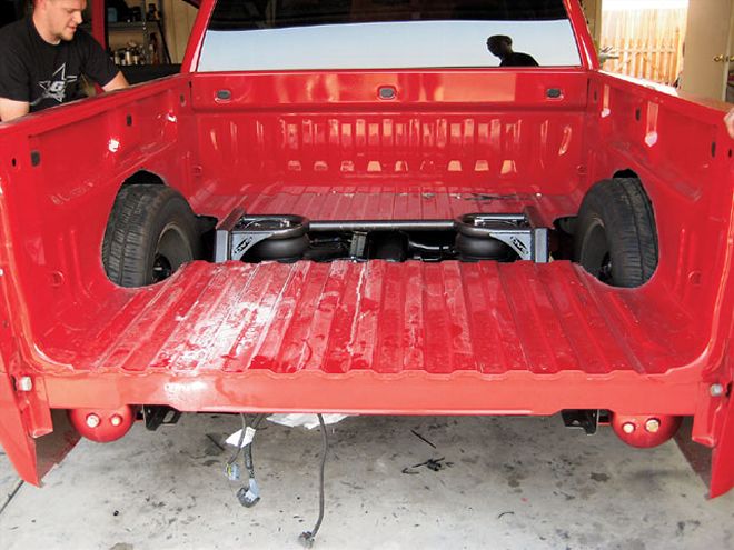 2007 GMC Sierra Air Bag Suspension - Lay Out  a Late Model