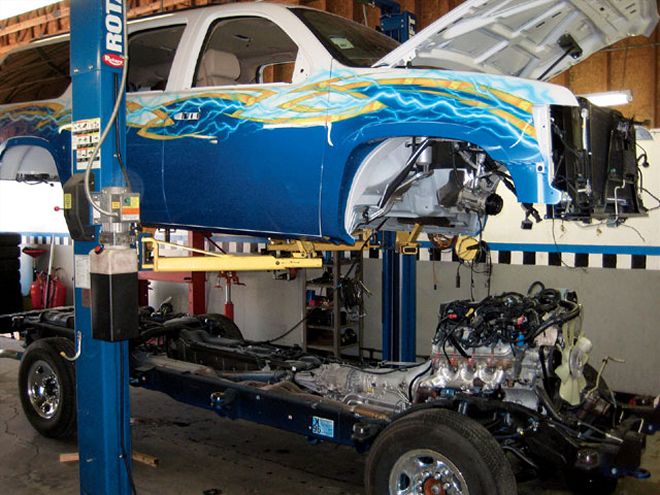 2007 Chevy Suburban Buildup - From Stocker To Shocker