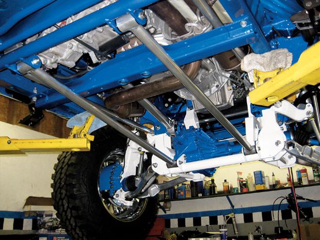 2007 Chevy Suburban Buildup - From Stocker To Shocker