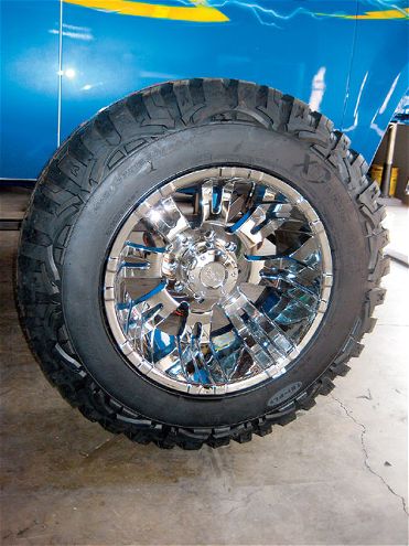 2007 Chevy Suburban Buildup - From Stocker To Shocker