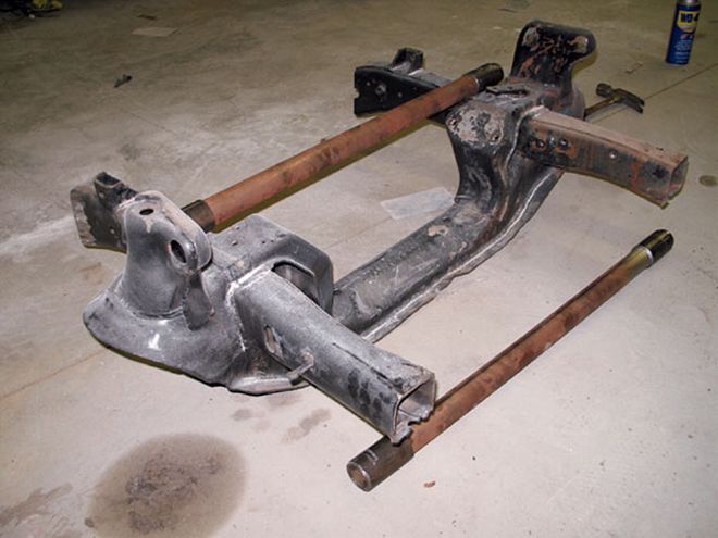 1994 Mitsubishi Mighty Max - Weekend Warrior: STK TRUK Edition Part 7: Narrow the Frame for Clearance (Part 1)