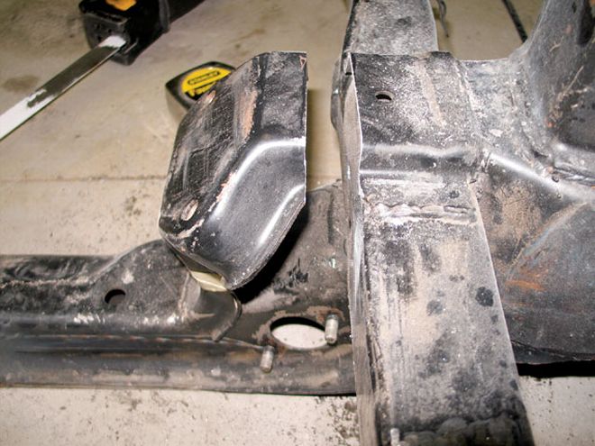 1994 Mitsubishi Mighty Max - Weekend Warrior: STK TRUK Edition Part 7: Narrow the Frame for Clearance (Part 1)