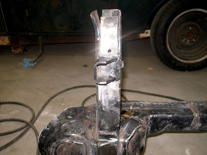 1994 Mitsubishi Mighty Max - Weekend Warrior: STK TRUK Edition Part 7: Narrow the Frame for Clearance (Part 1)